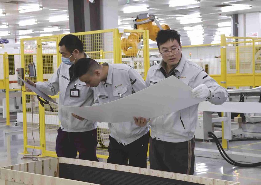 Jiangsu X-solar Green Building Technology Co., Ltd. خط إنتاج المصنع